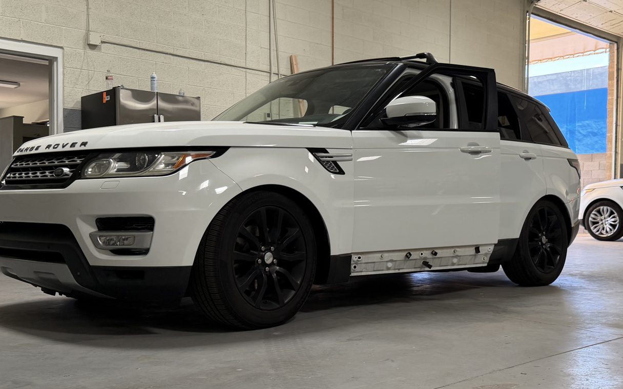 Range Rover in the shop