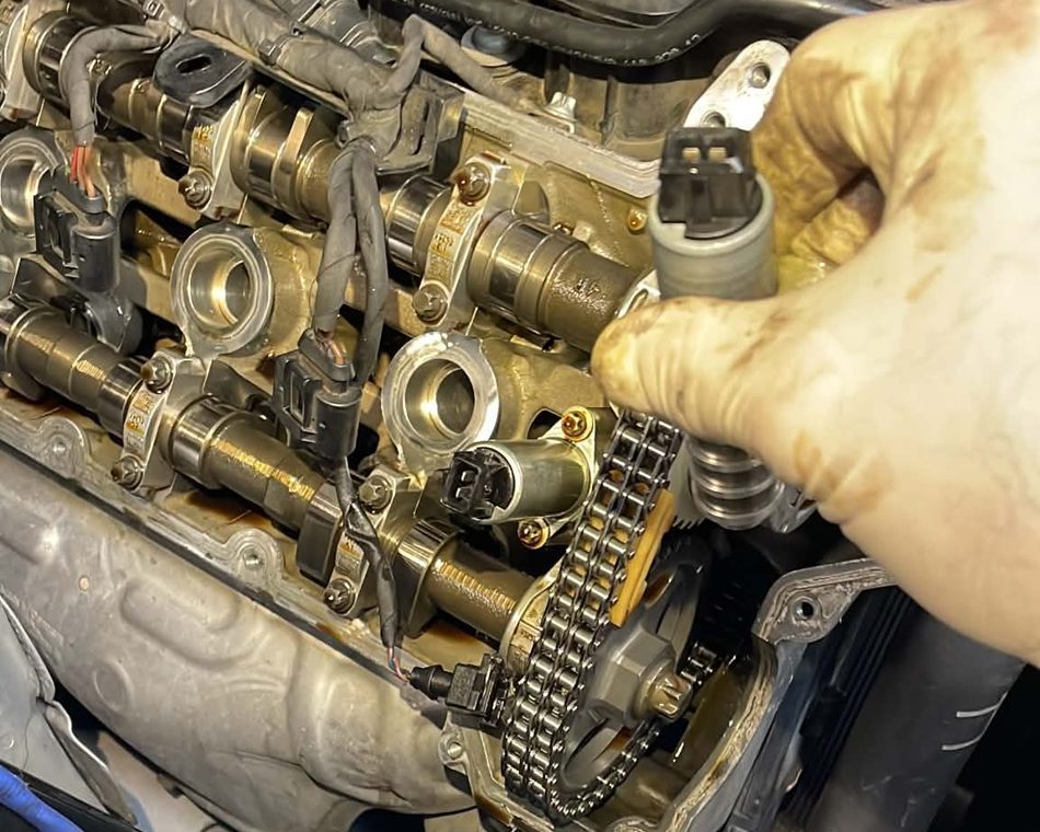 Timing chain and valvetrain